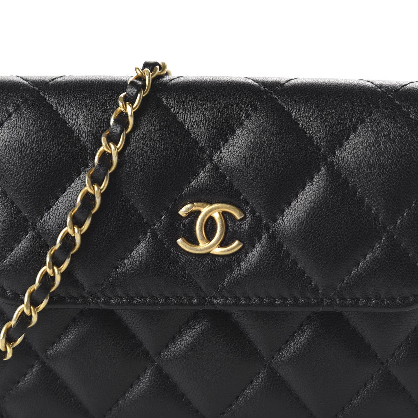 Lambskin Quilted Pearl Crush Clutch With Chain Black