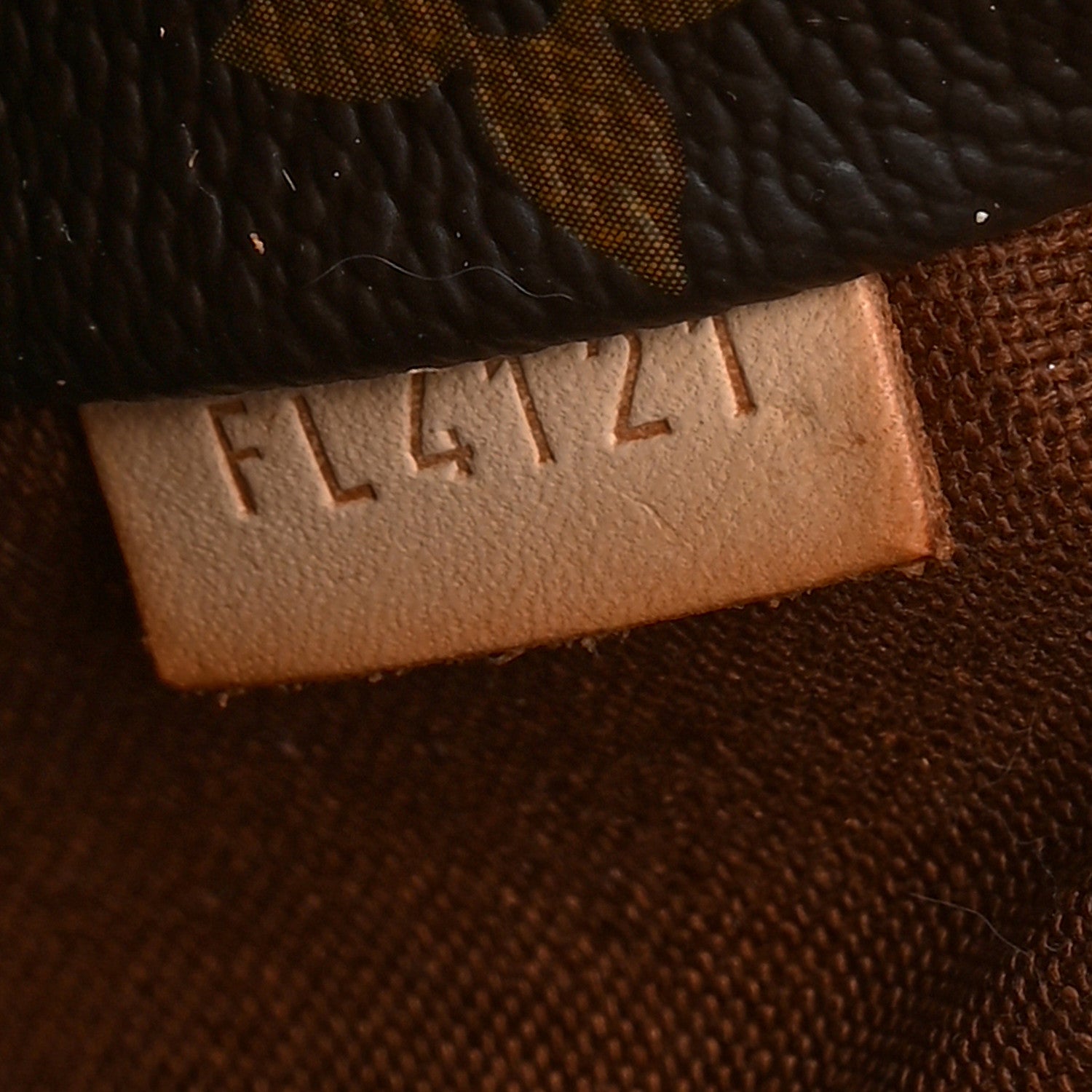 Louis Vuitton Monogram Totally MM 7 of 10