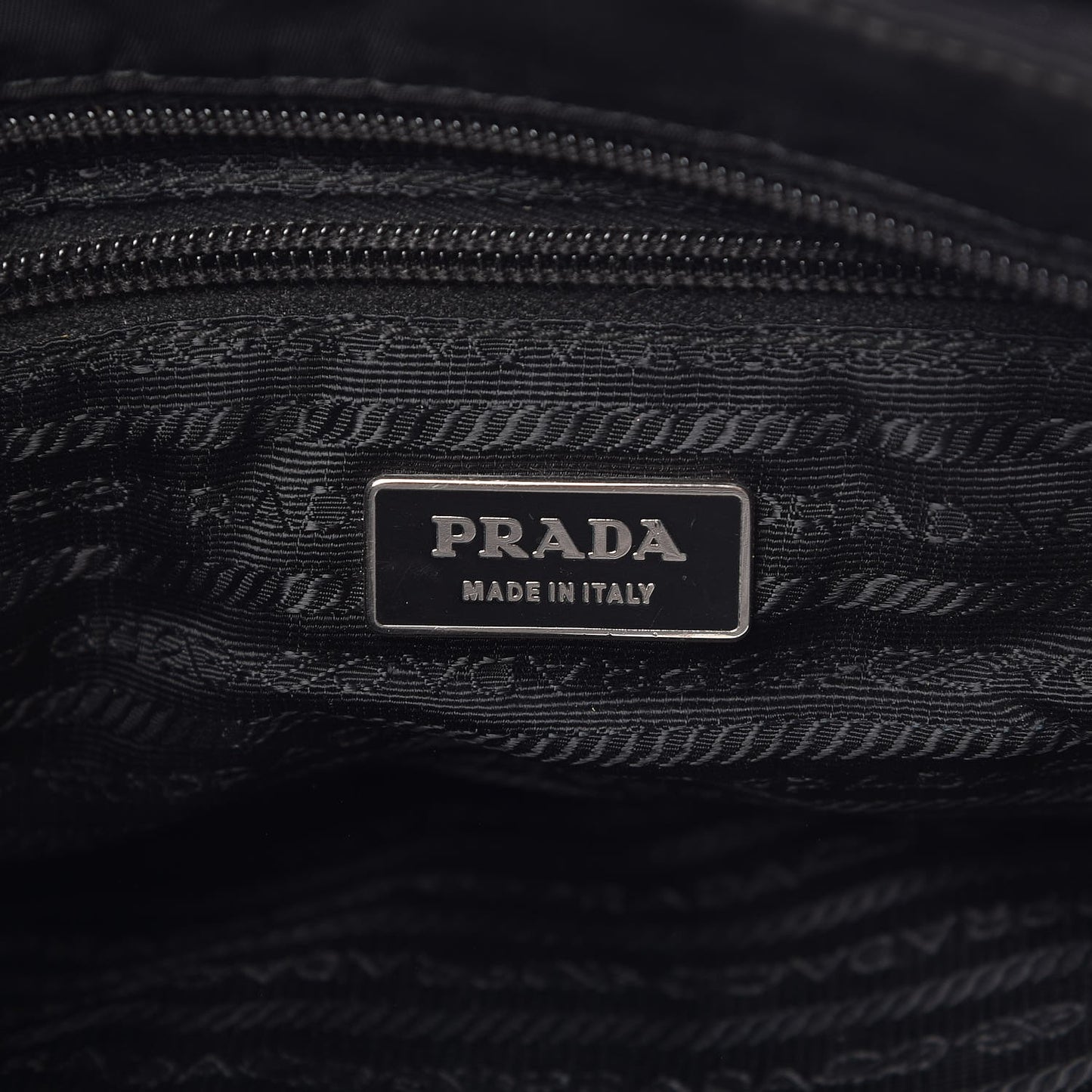 Nylon Vela Messenger Bag Black