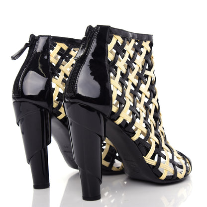 Chanel Patent Woven CC Cage Sandals 38.5 Black Ivory 4 of 10
