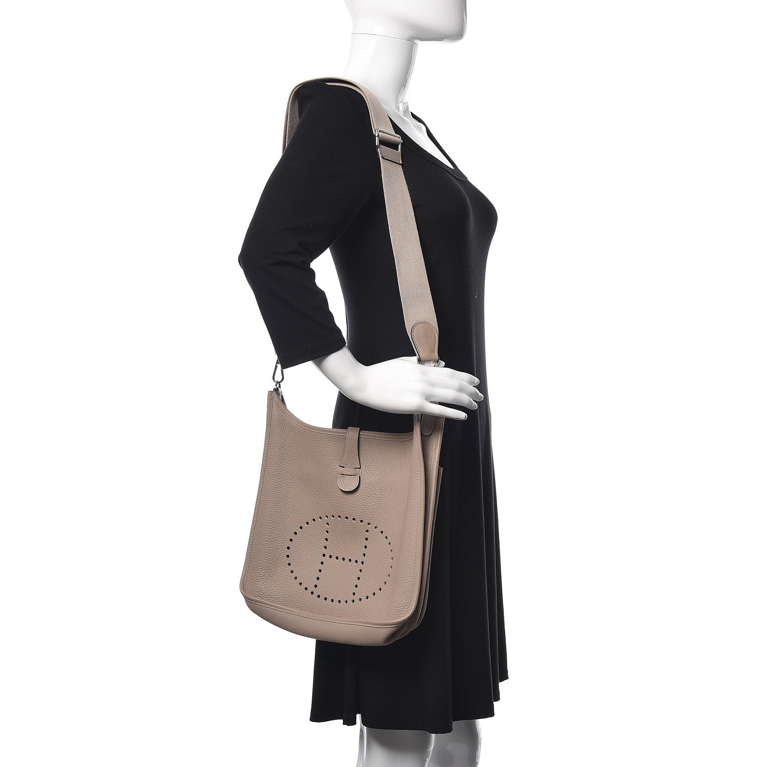 Hermes Taurillon Clemence Evelyne III PM Gris Tourterelle 2 of 38