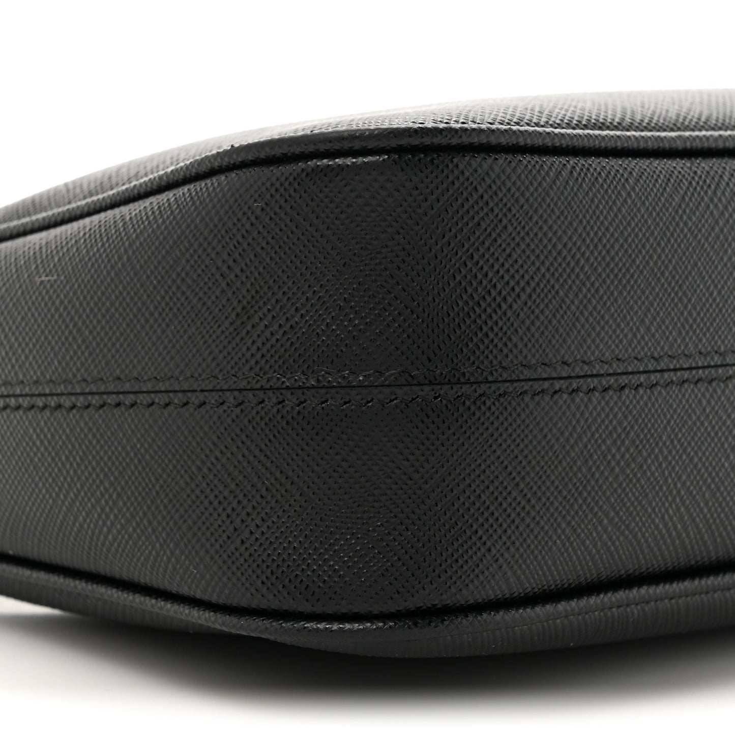 Saffiano Lux Re-Edition 2005 Shoulder Bag Black