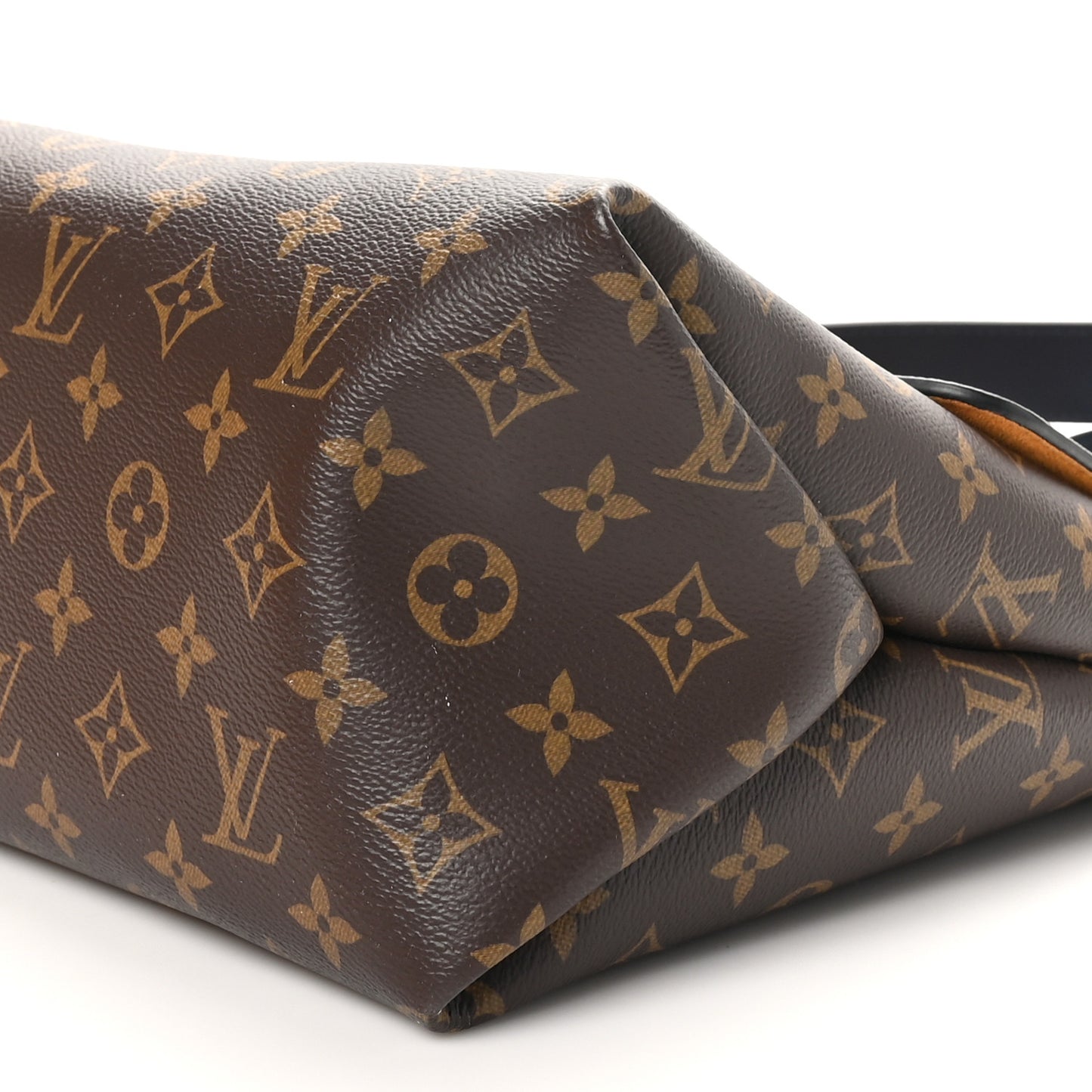 Monogram Beaubourg MM Safran Imperial