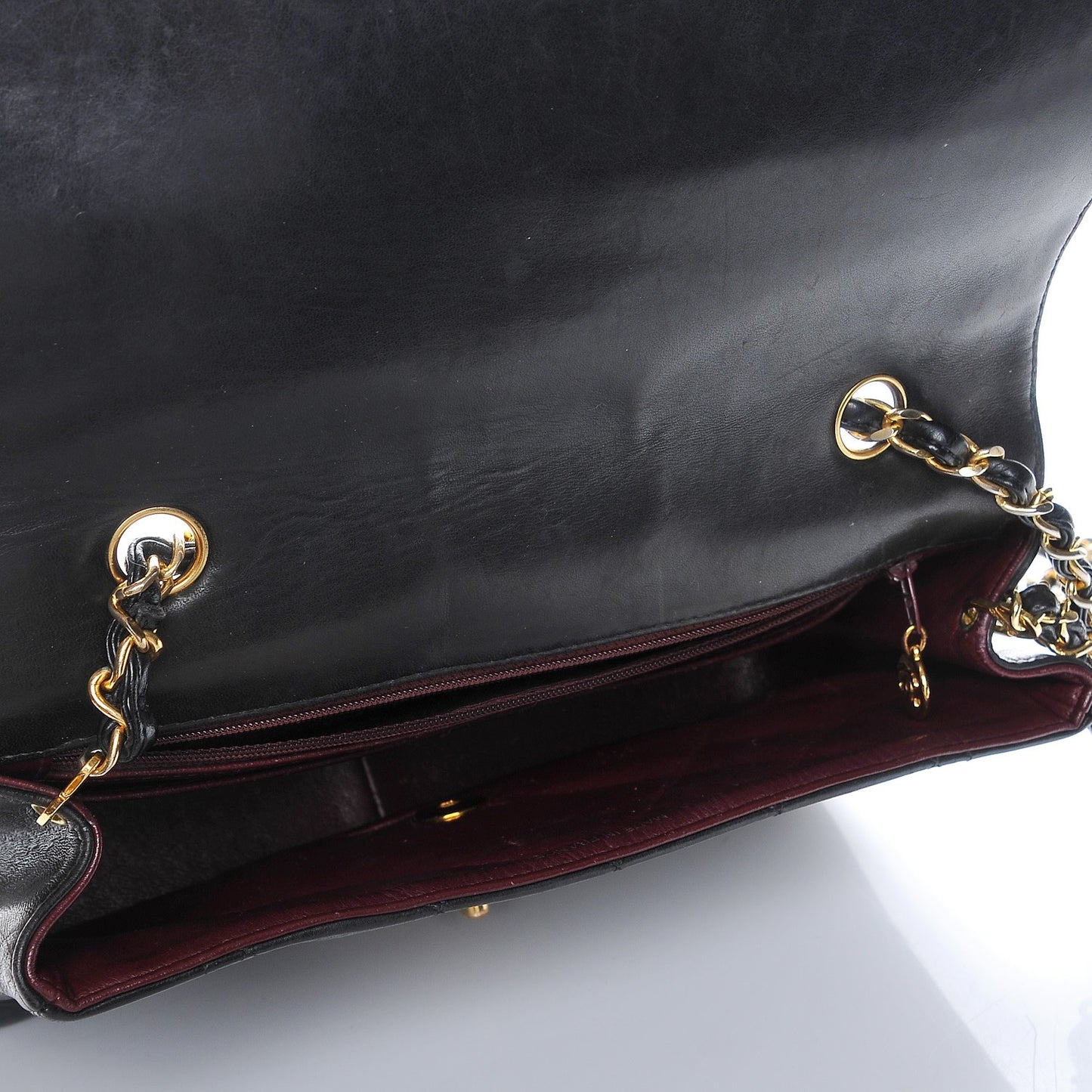 Lambskin Medium Single Flap Black