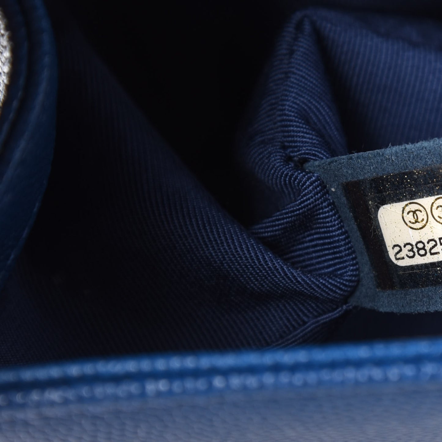 Caviar Quilted Medium Boy Flap Blue