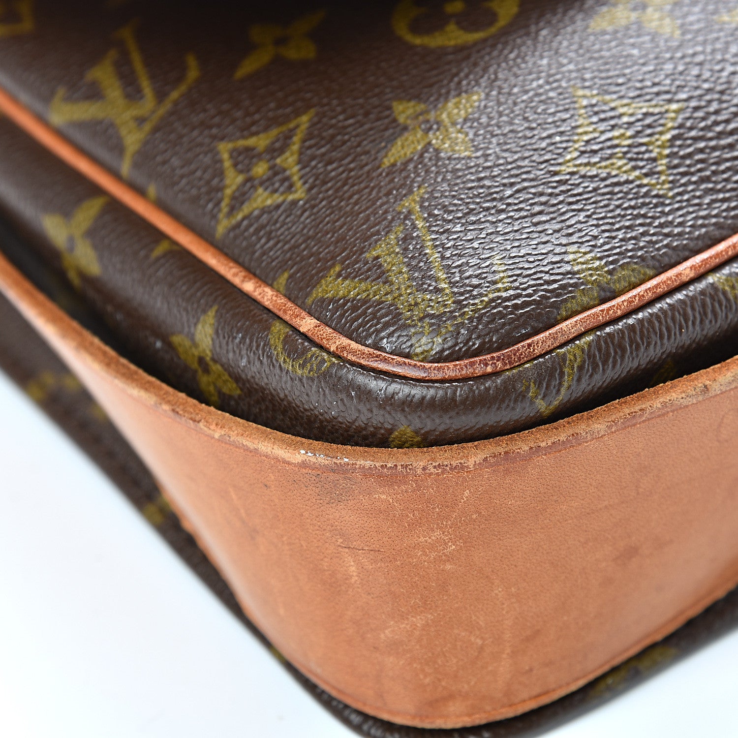 Louis Vuitton Monogram Cartouchiere 26 7 of 30