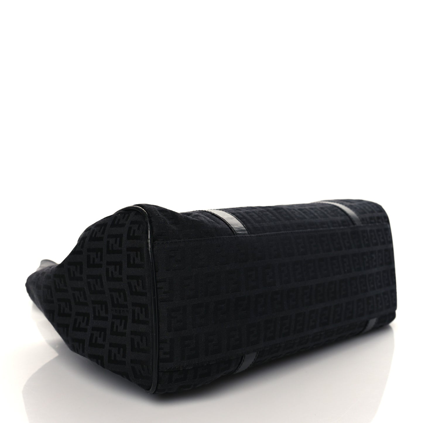 Zucchino Vitello Shoulder Bag Black