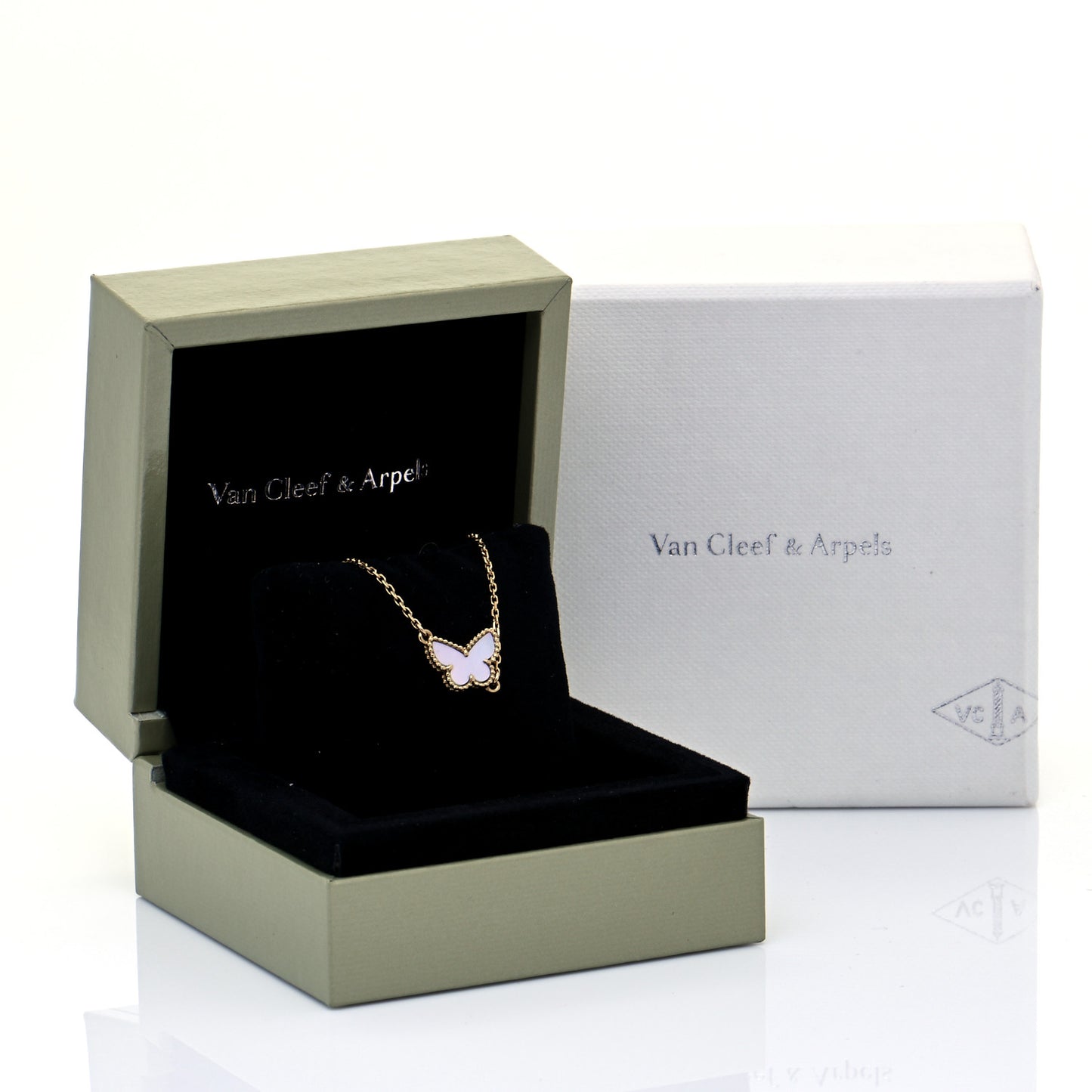 18K Yellow Gold Mother of Pearl Sweet Alhambra Butterfly Bracelet