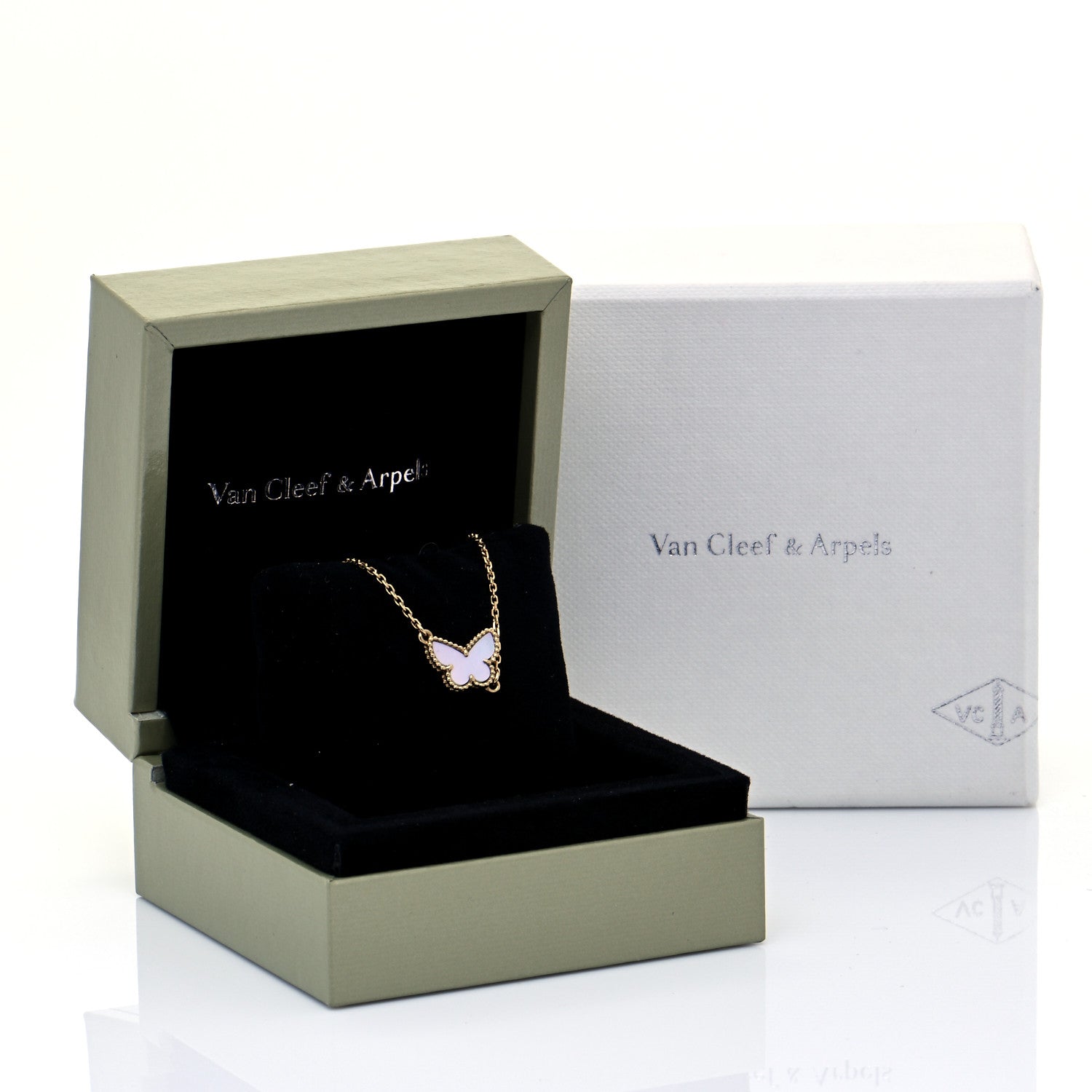 Van Cleef & Arpels 18K Yellow Gold Mother of Pearl Sweet Alhambra Butterfly Bracelet 9 of 9