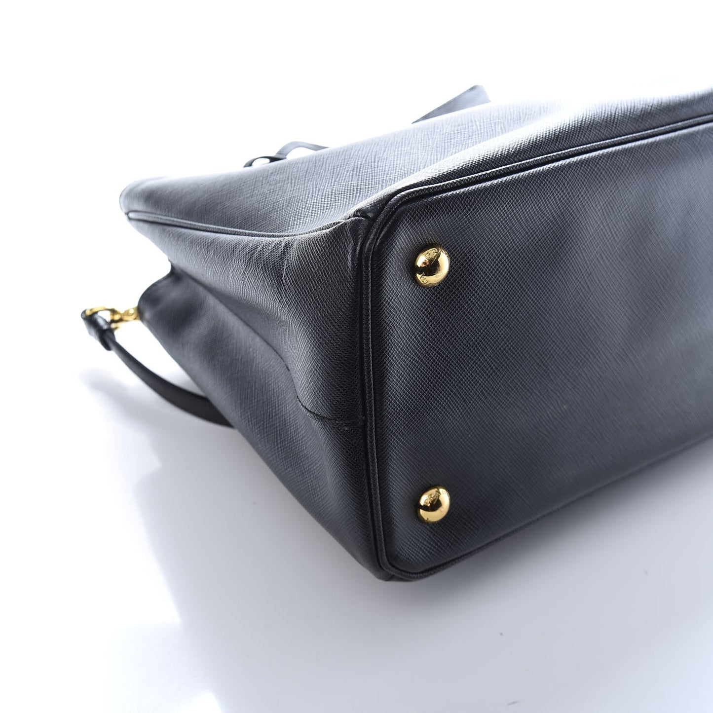 Saffiano Lux Medium Tote Black