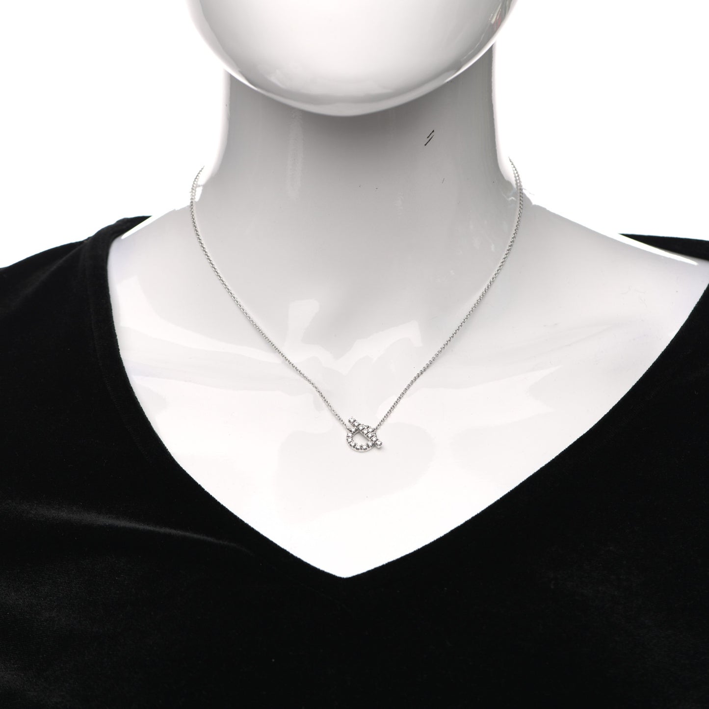 18K White Gold Diamond Finesse Pendant Necklace