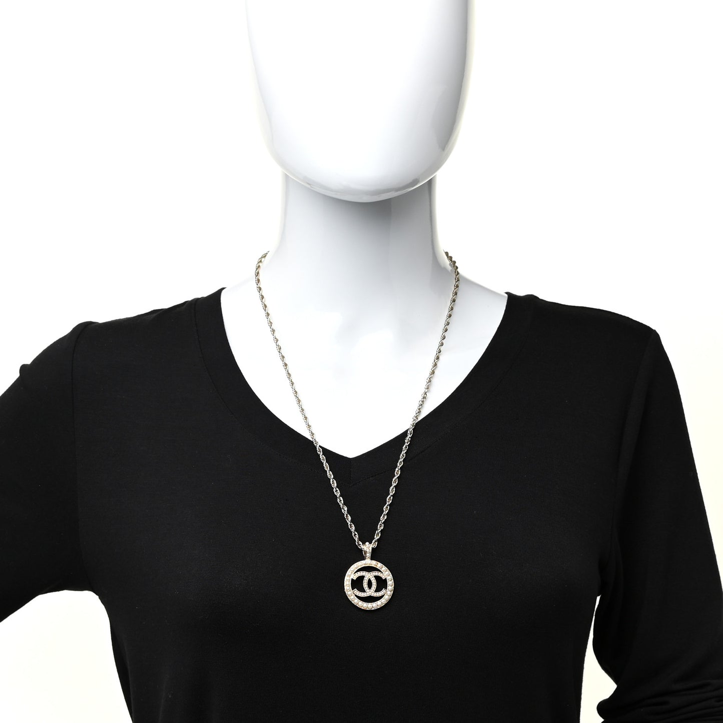 Pearl CC Round Pendant Necklace Gold