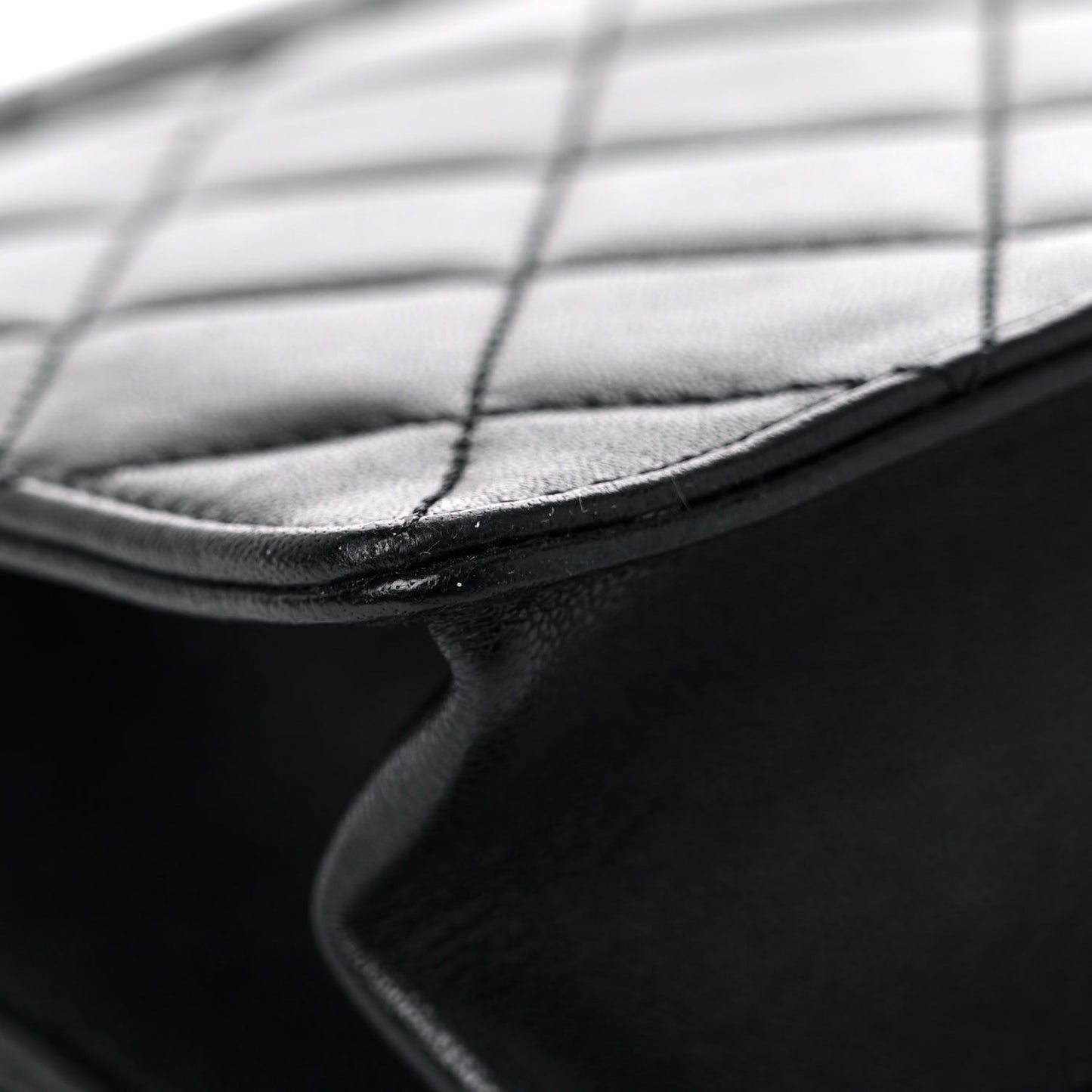 Goatskin Quilted Pearl Chain Flap Bag Black