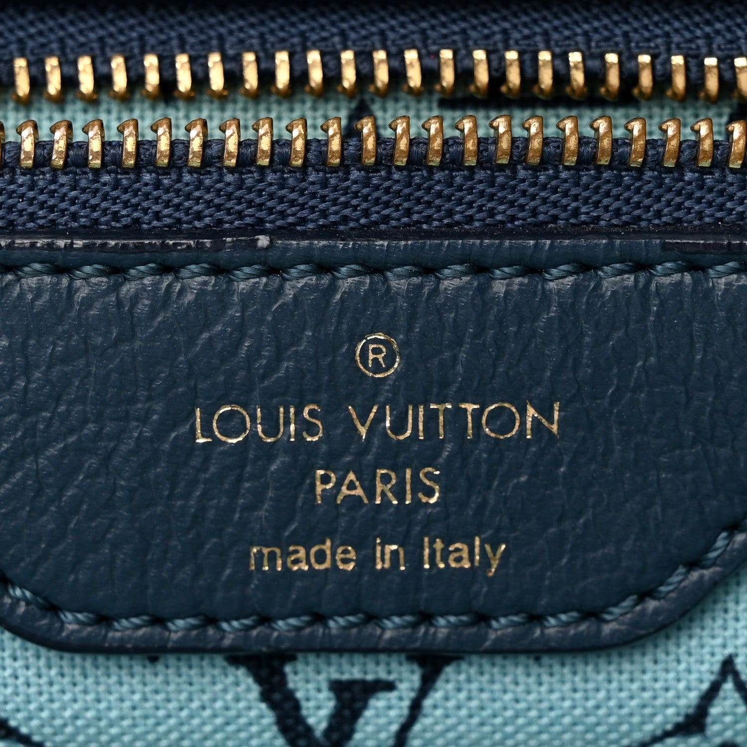 Louis Vuitton Ailleurs Cabas Escale GM 6 of 22