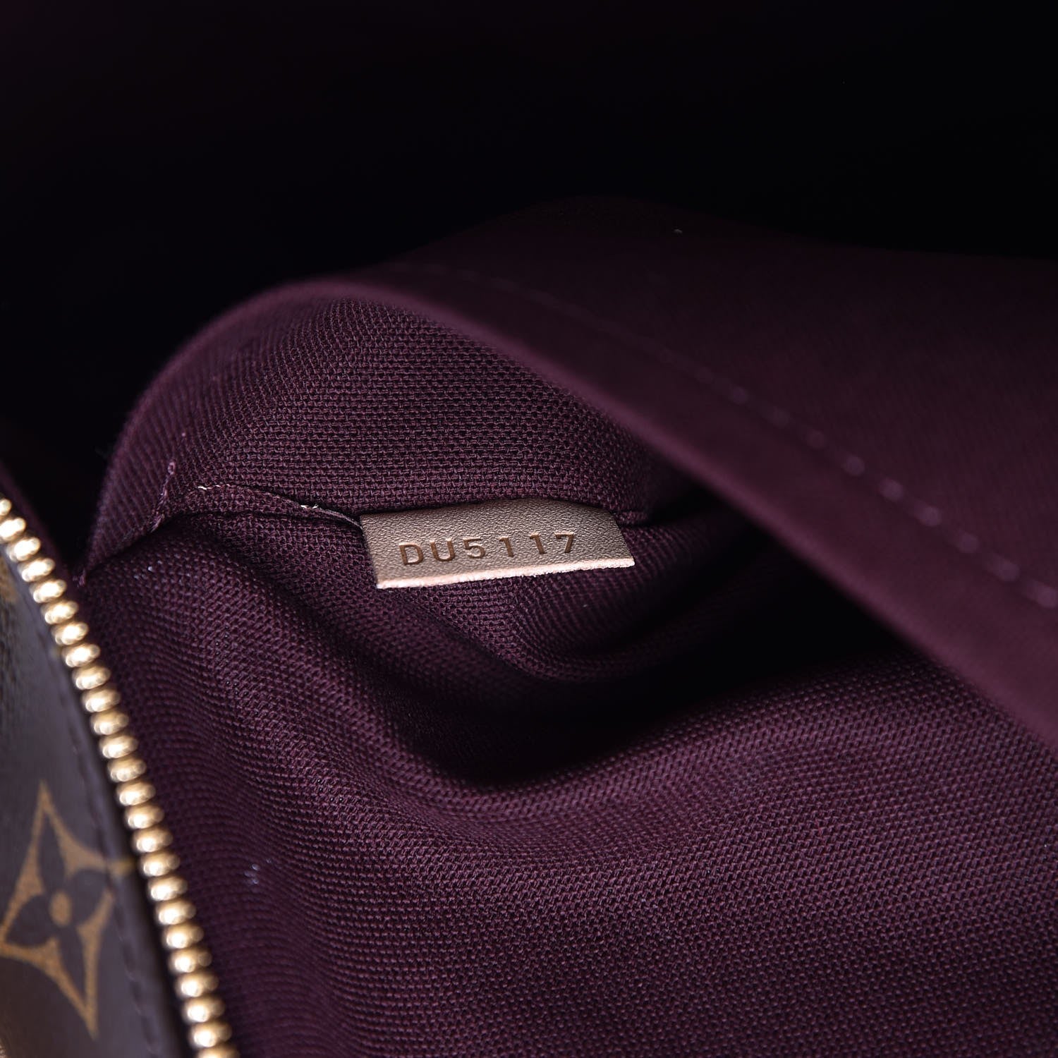 Louis Vuitton Monogram Berri MM 7 of 9