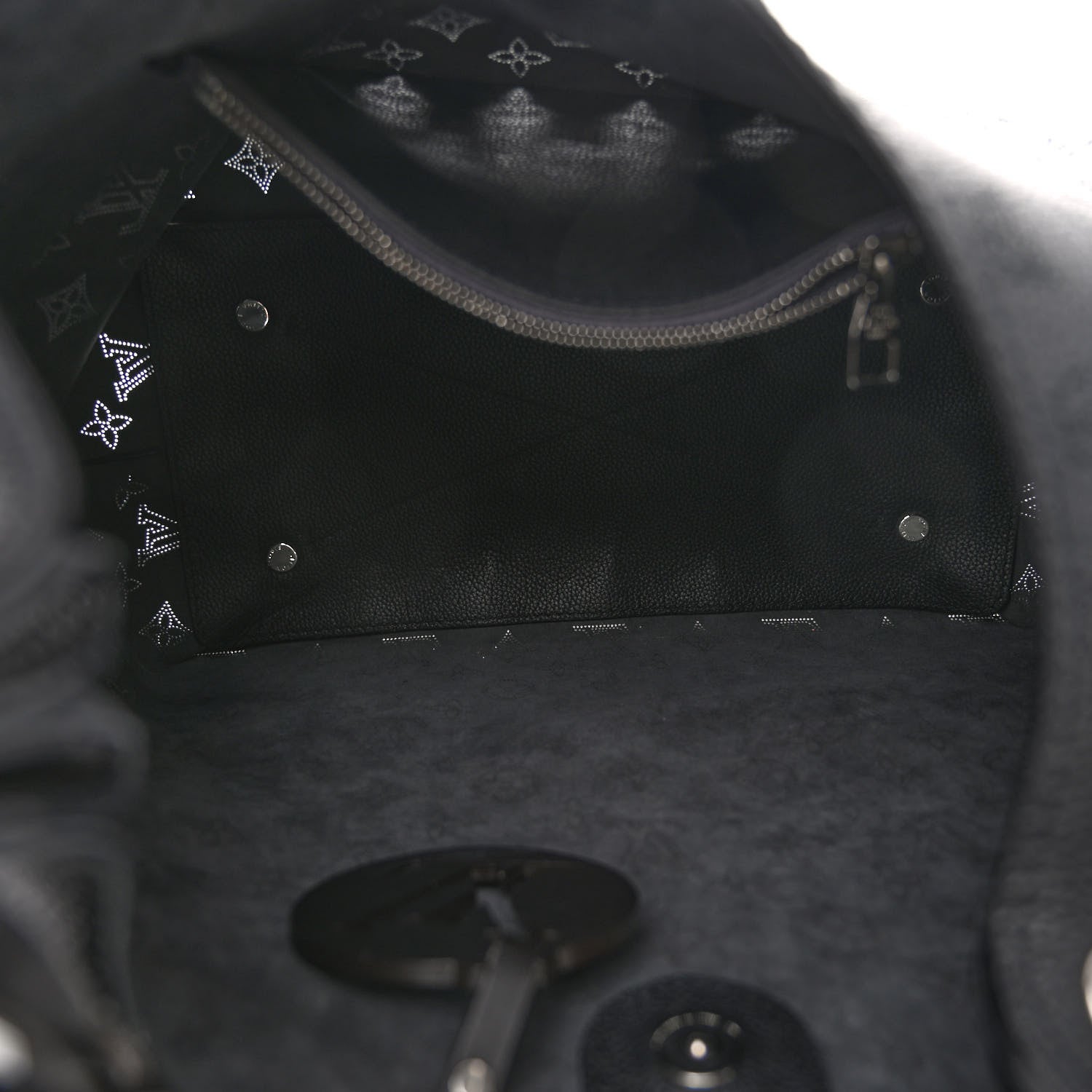 Louis Vuitton Mahina Carmel Hobo Black 5 of 9
