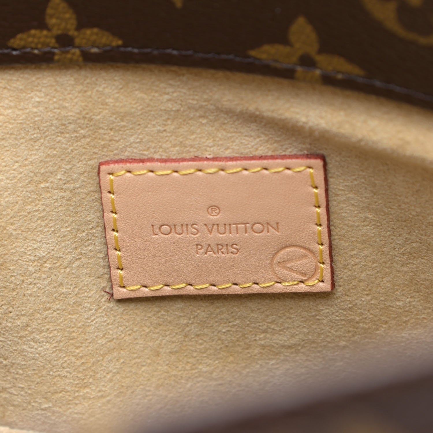 Louis Vuitton Monogram Artsy MM 8 of 10