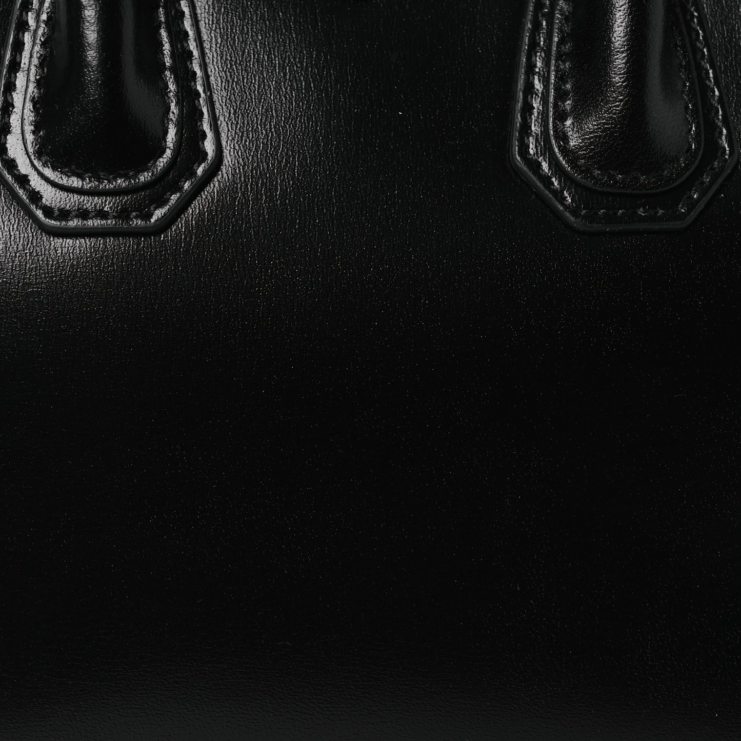 Shiny Lord Calfskin Mini Antigona Black