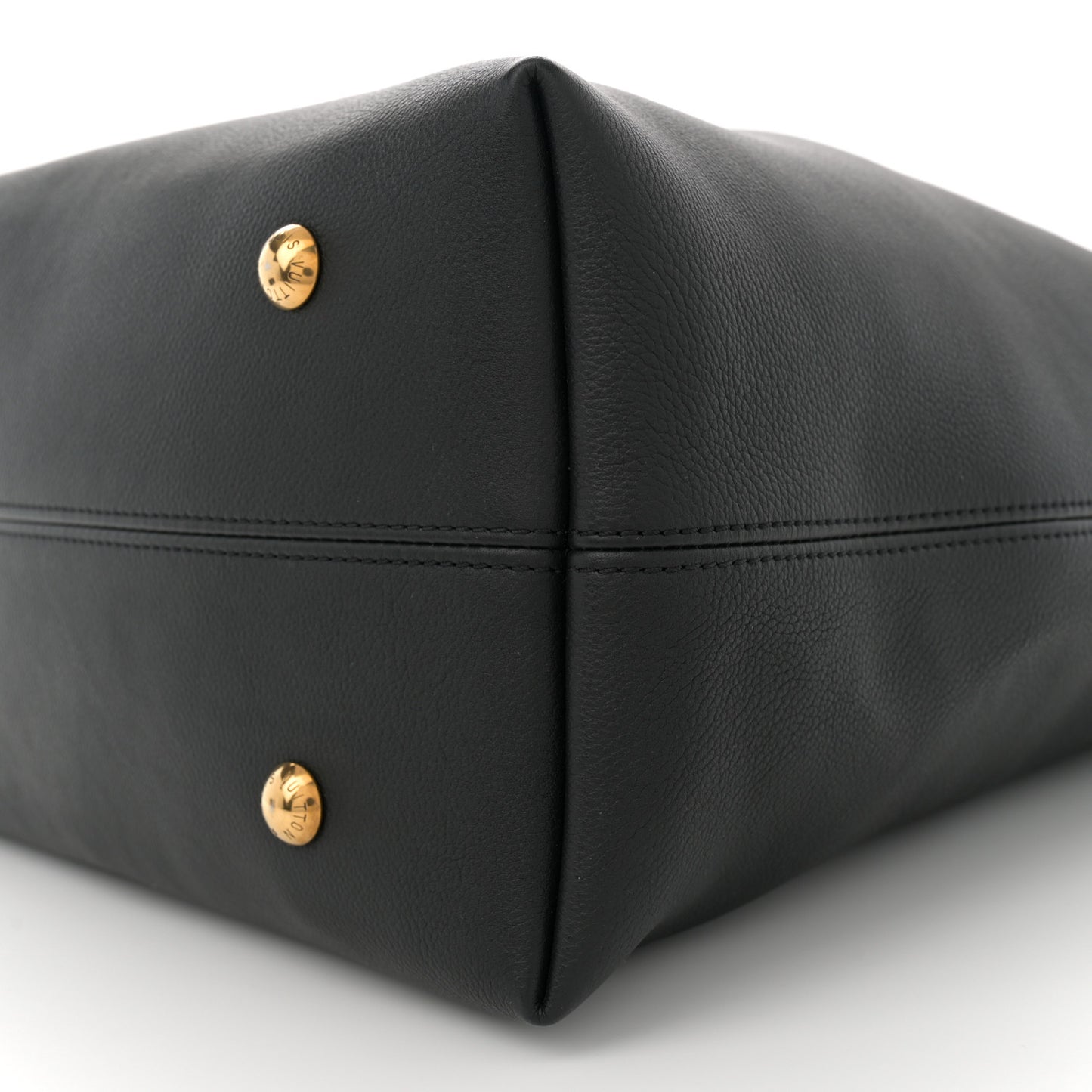 Grained Calfskin Low Key Hobo MM Black