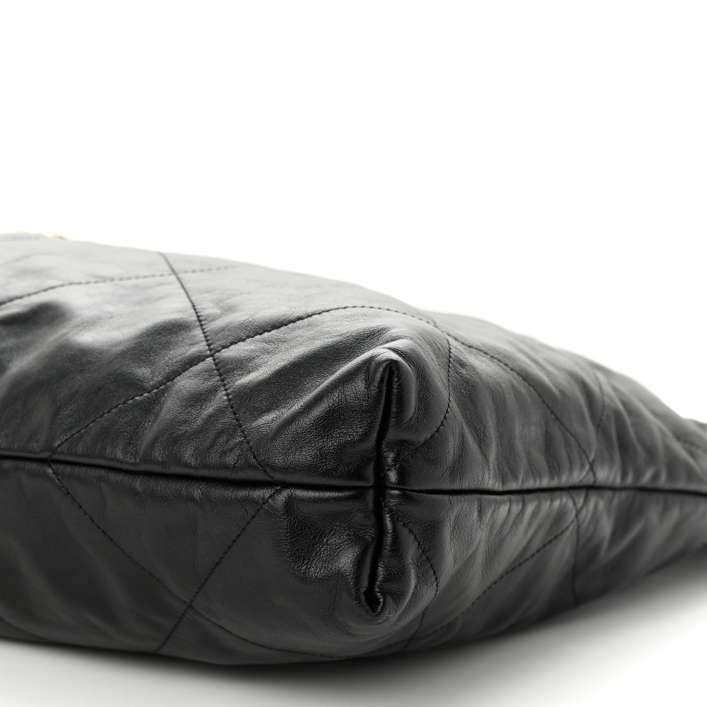 Shiny Calfskin Quilted Chanel 22 Black