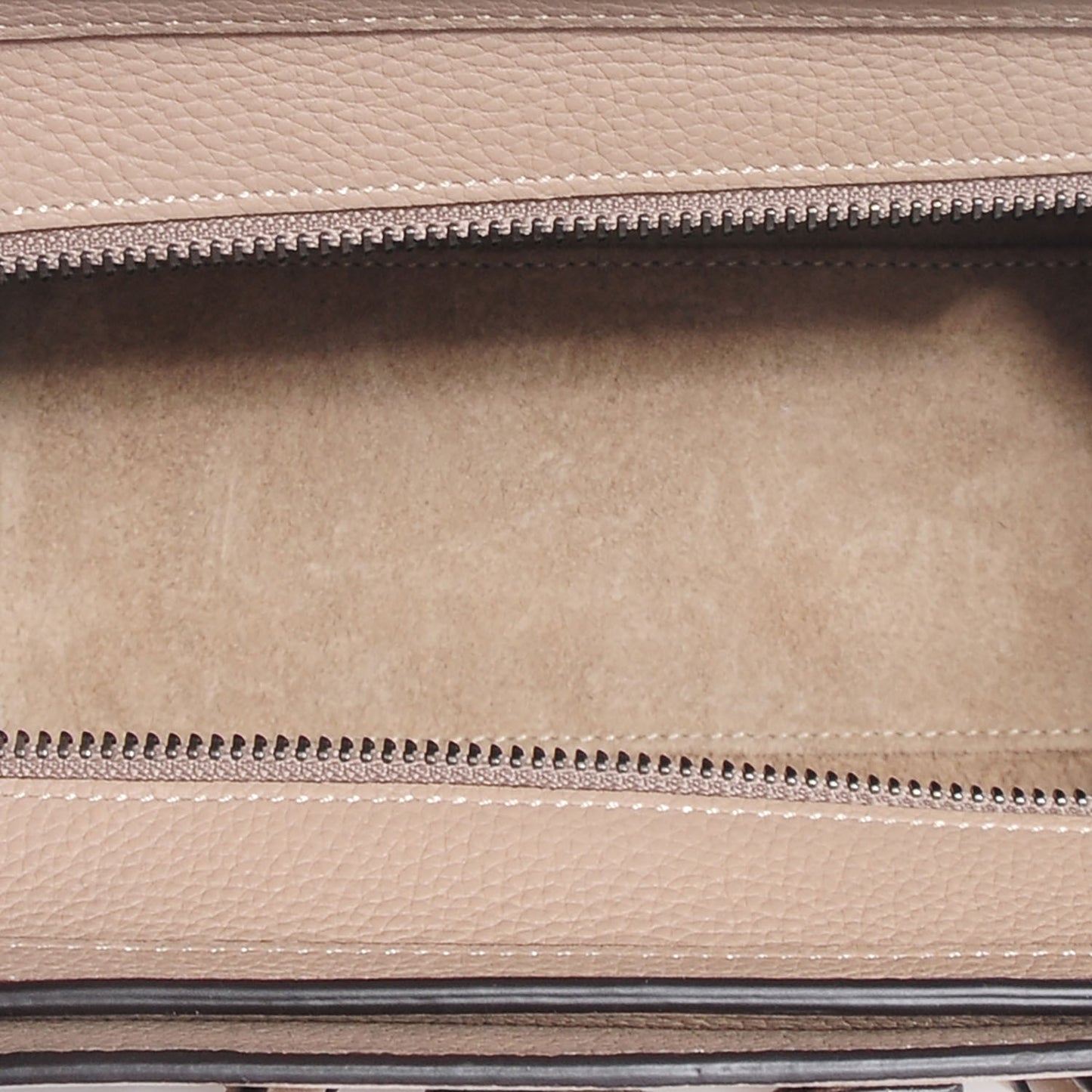 Drummed Leather Nano Luggage Dune