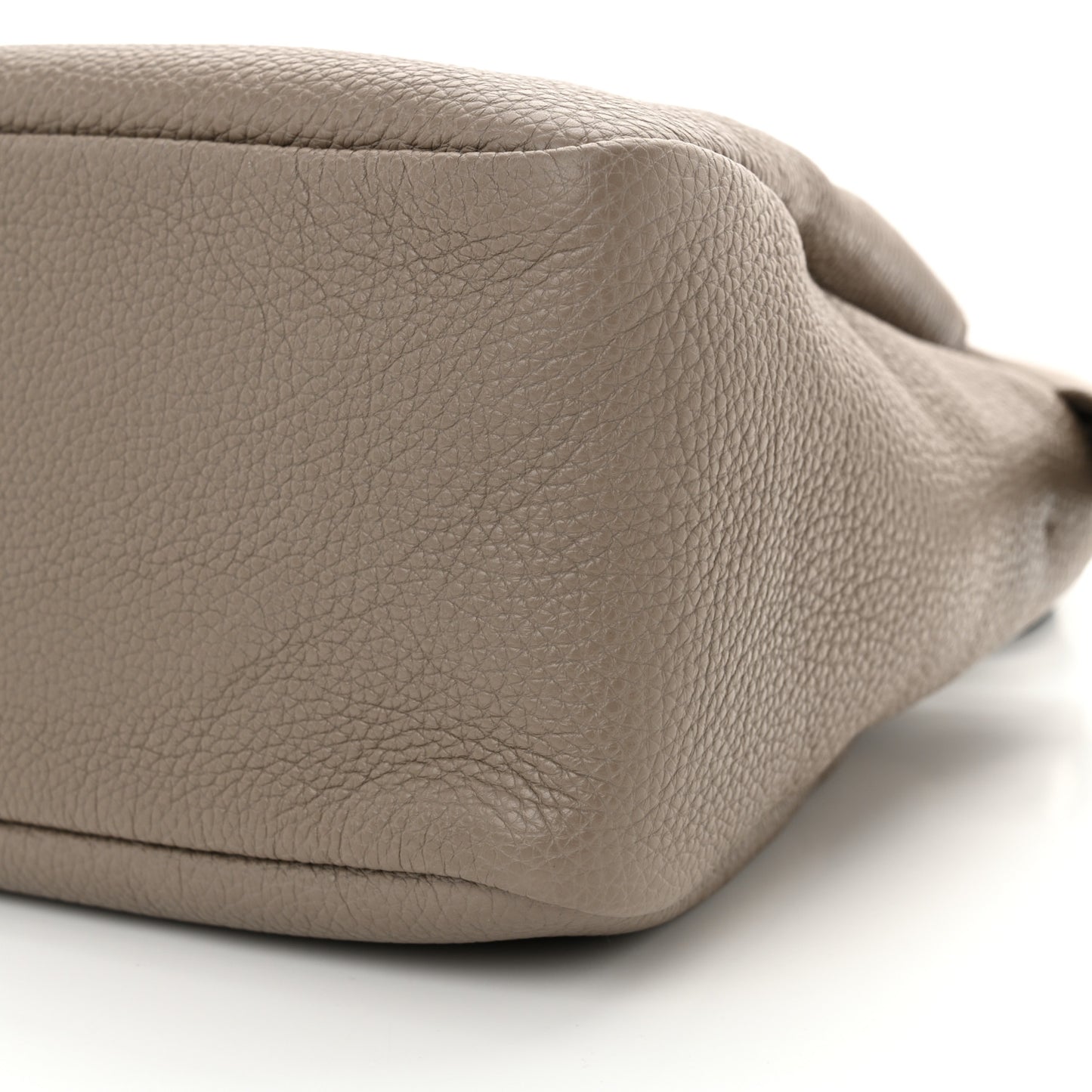 Vitello Daino Soft Medium Zippered Top Handle Bag Argilla