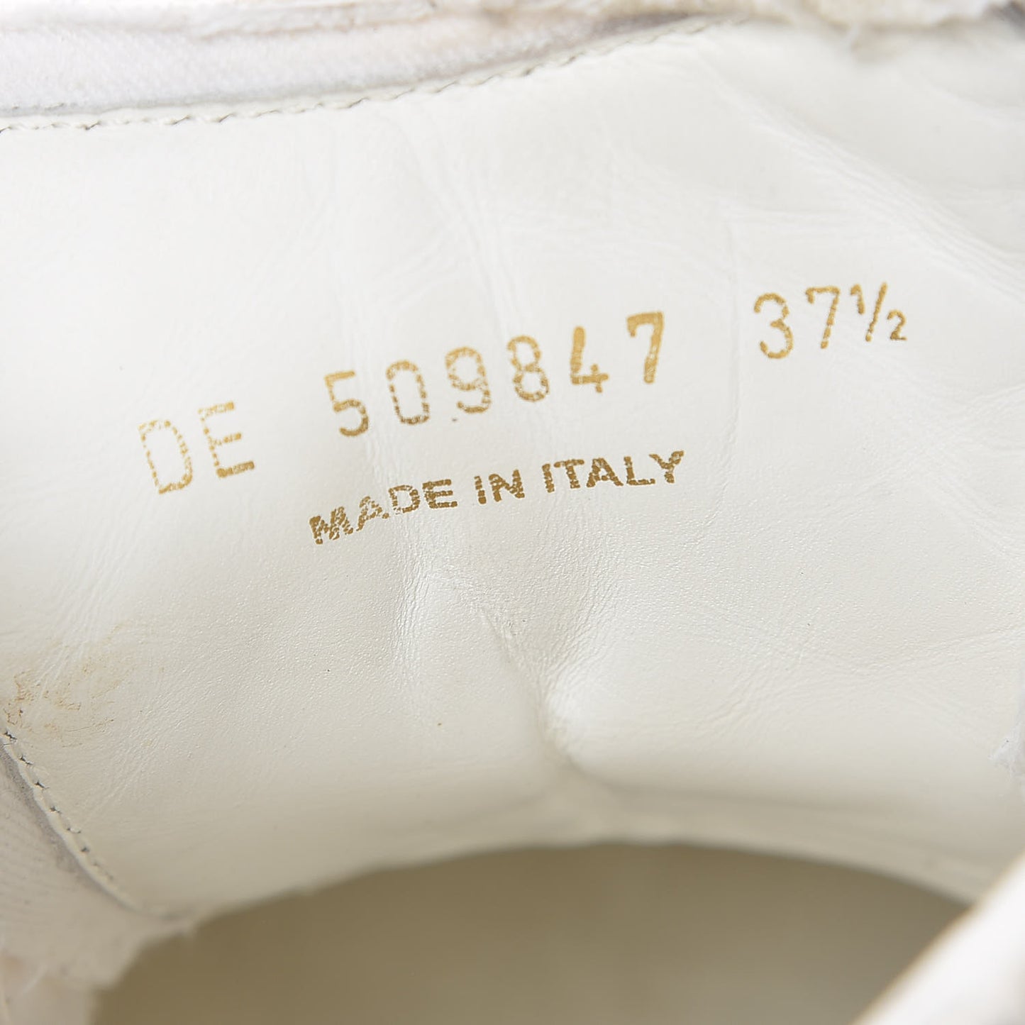 Distressed Canvas Womens Classic Court High Top Sneakers 37.5 Milk Panna