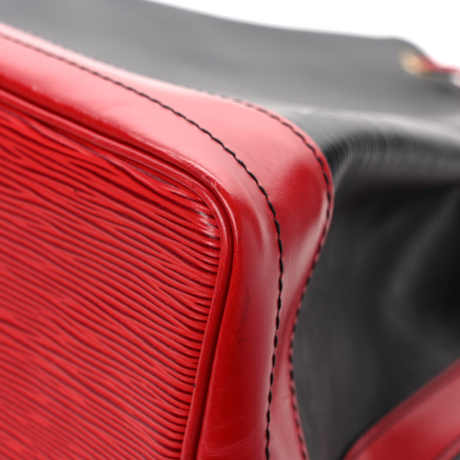 Louis Vuitton Epi Bi-Color Noe Castillan Red Black 10 of 10