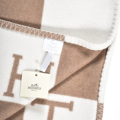 Hermes Wool Cashmere Avalon Baby Blanket Noisette Moyen White 3 of 3
