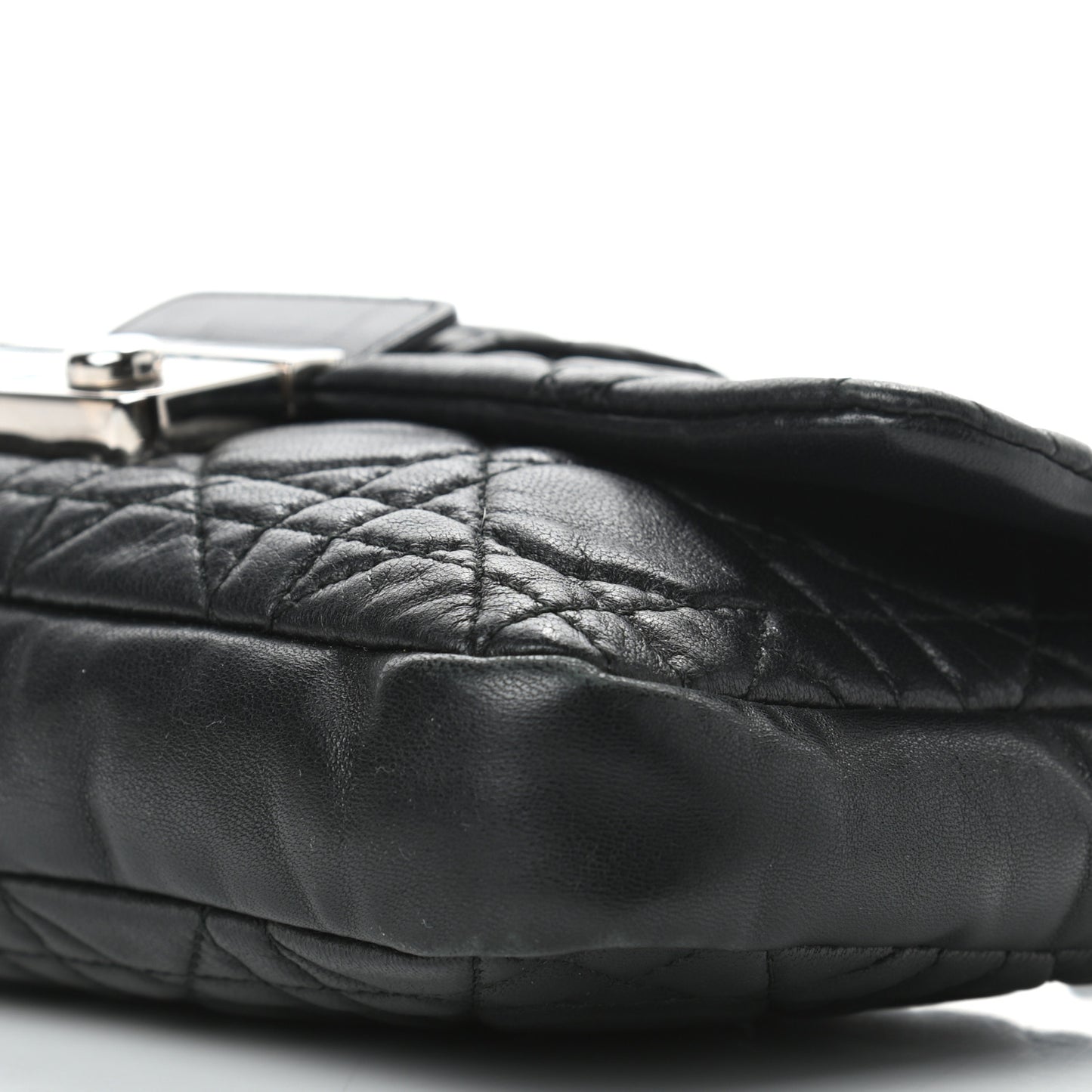 Lambskin Cannage New Lock Pouch Black