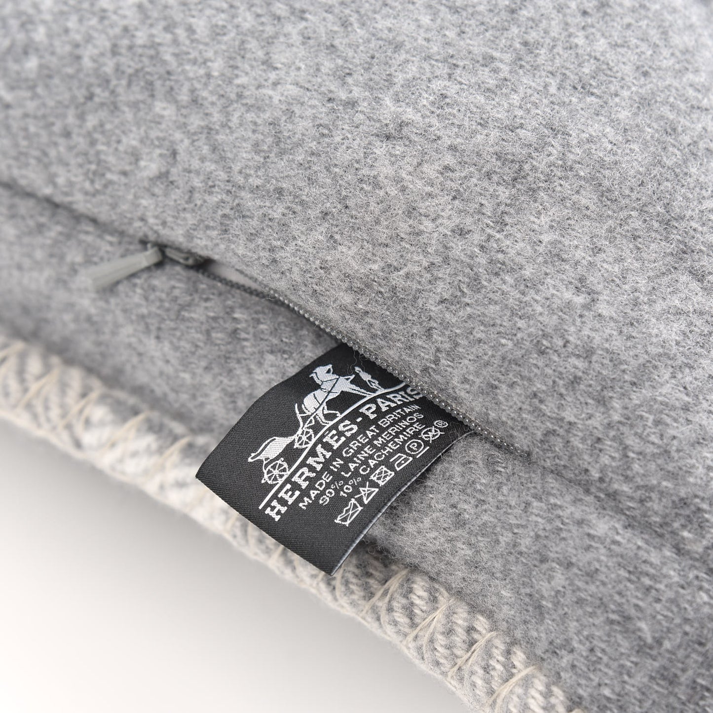 Wool Cashmere Avalon Paper Block Pillow Gris Acier