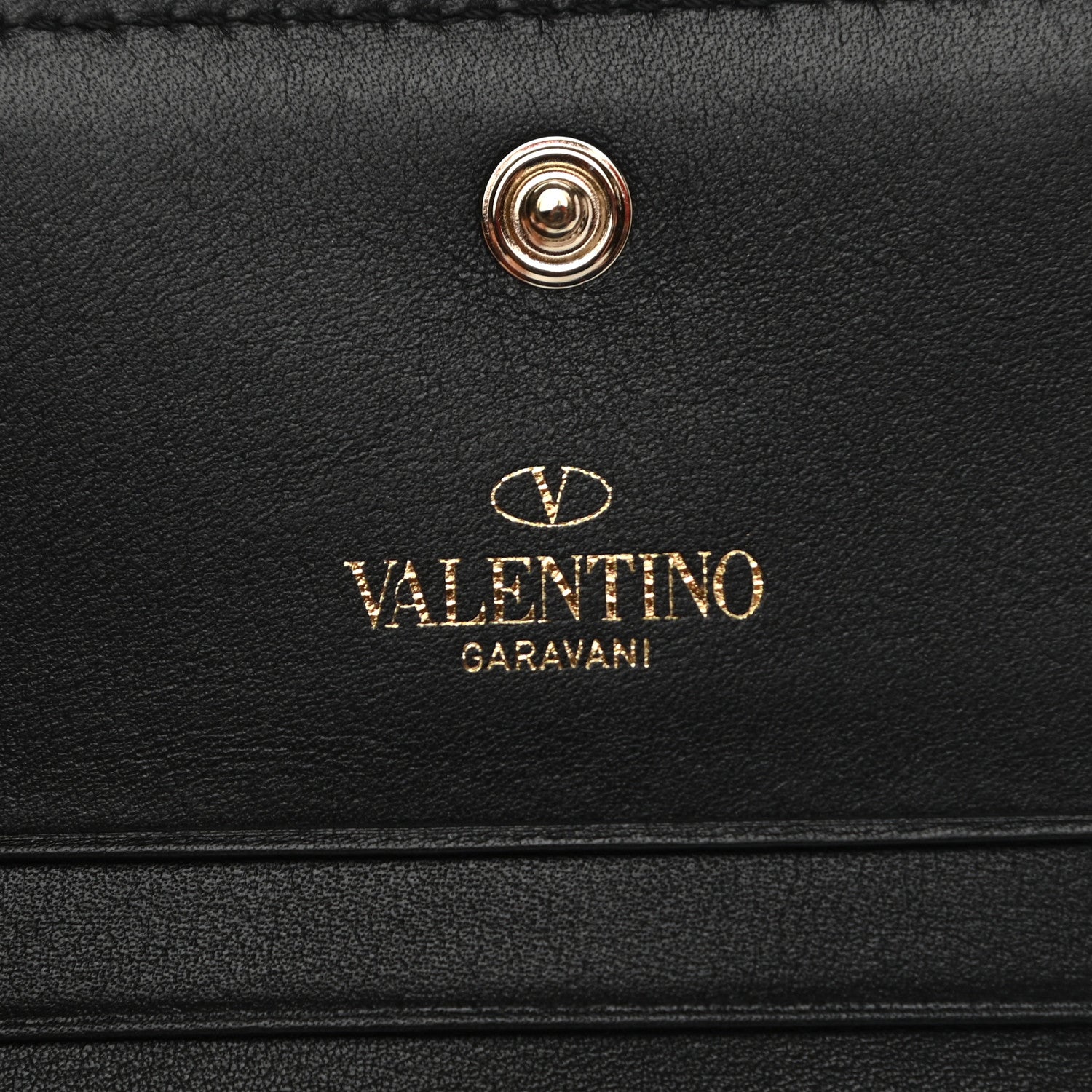 Valentino Garavani Calfskin Rockstud Bi-Fold Card Holder Black 5 of 8
