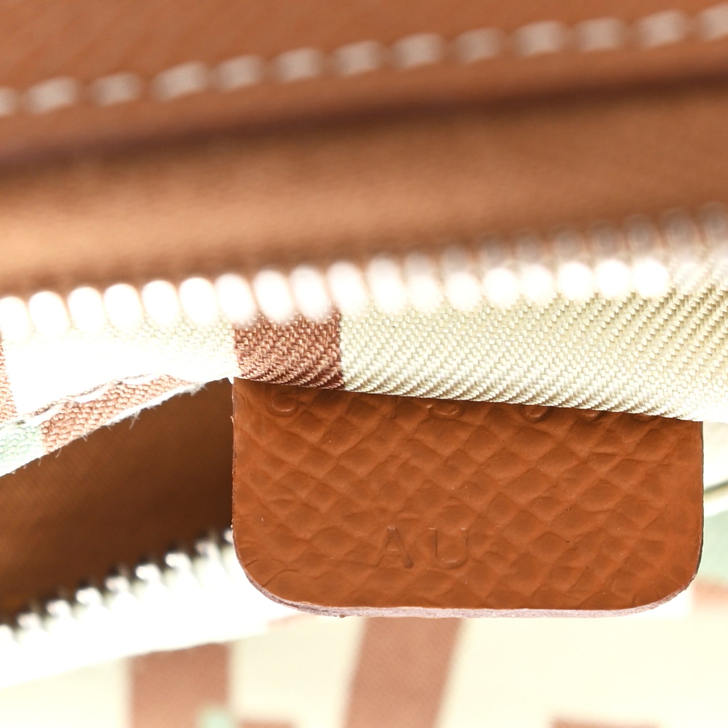 Epsom Silk'in Compact Wallet Gold
