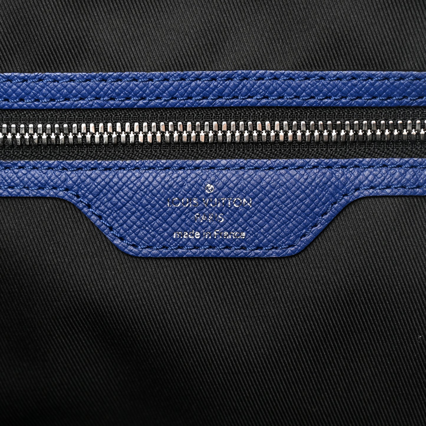 Taiga Monogram Eclipse Keepall Bandouliere 50 Pacific Blue