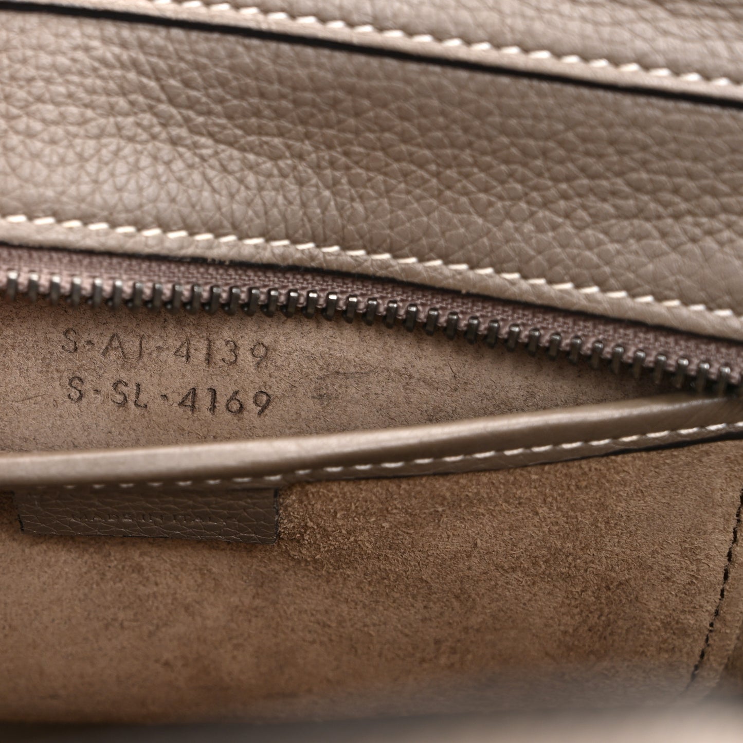 Drummed Calfskin Nano Luggage Souris Souris
