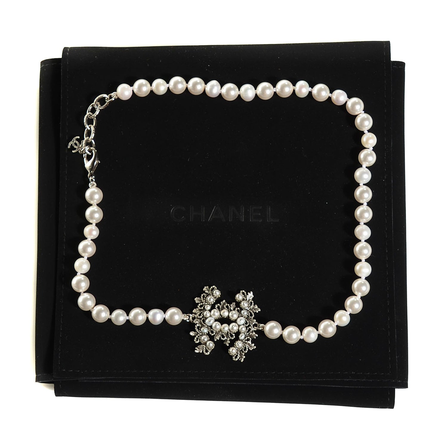 Pearl CC Short Necklace Silver