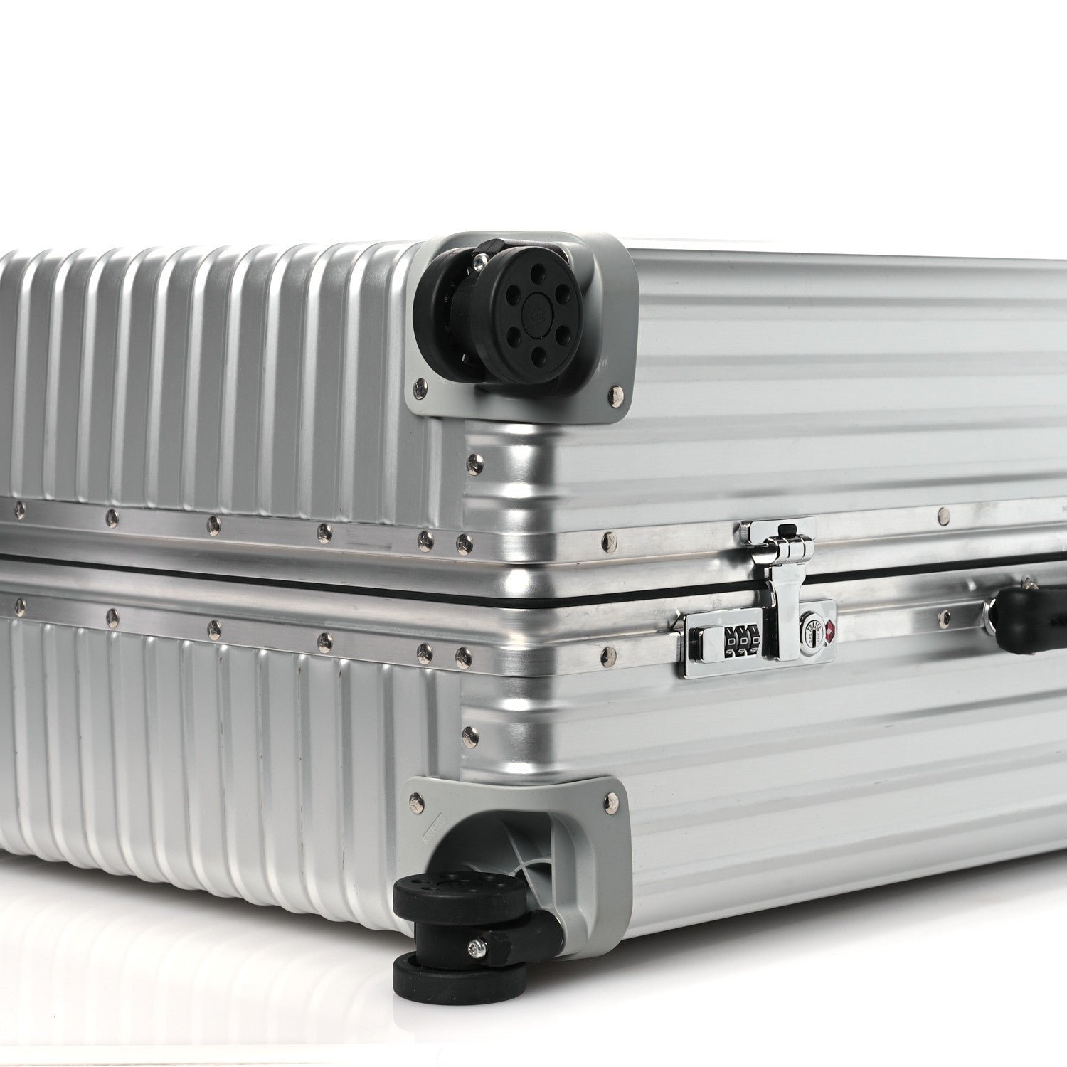 Rimowa Aluminum Classic Check-In L Silver 8 of 11