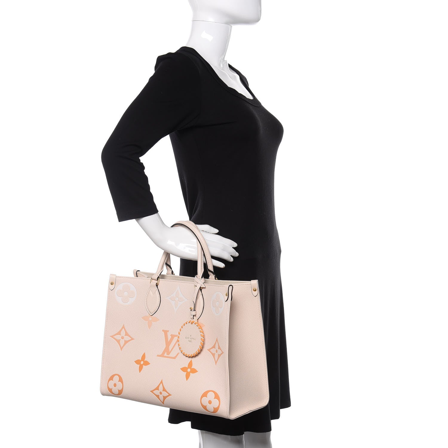 Louis Vuitton Empreinte Monogram Giant By The Pool Onthego MM Cream Saffron 3 of 10