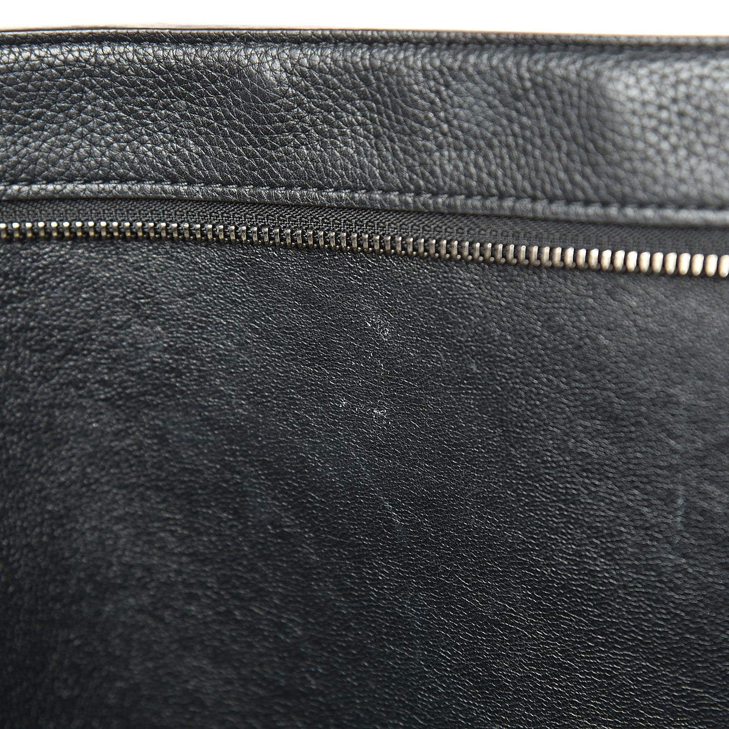 Drummed Calfskin Suede Medium Trapeze Black