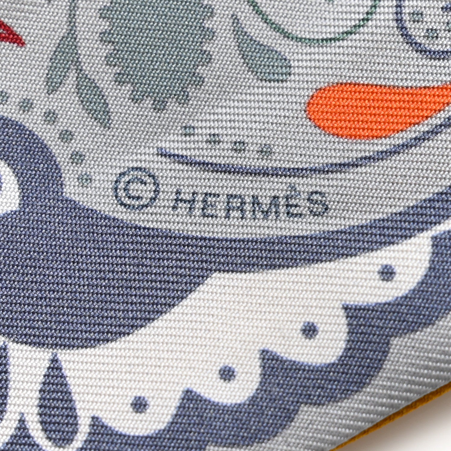 Hermes Silk Guepards Bandana Twilly Gris Perle Rouge H 4 of 5