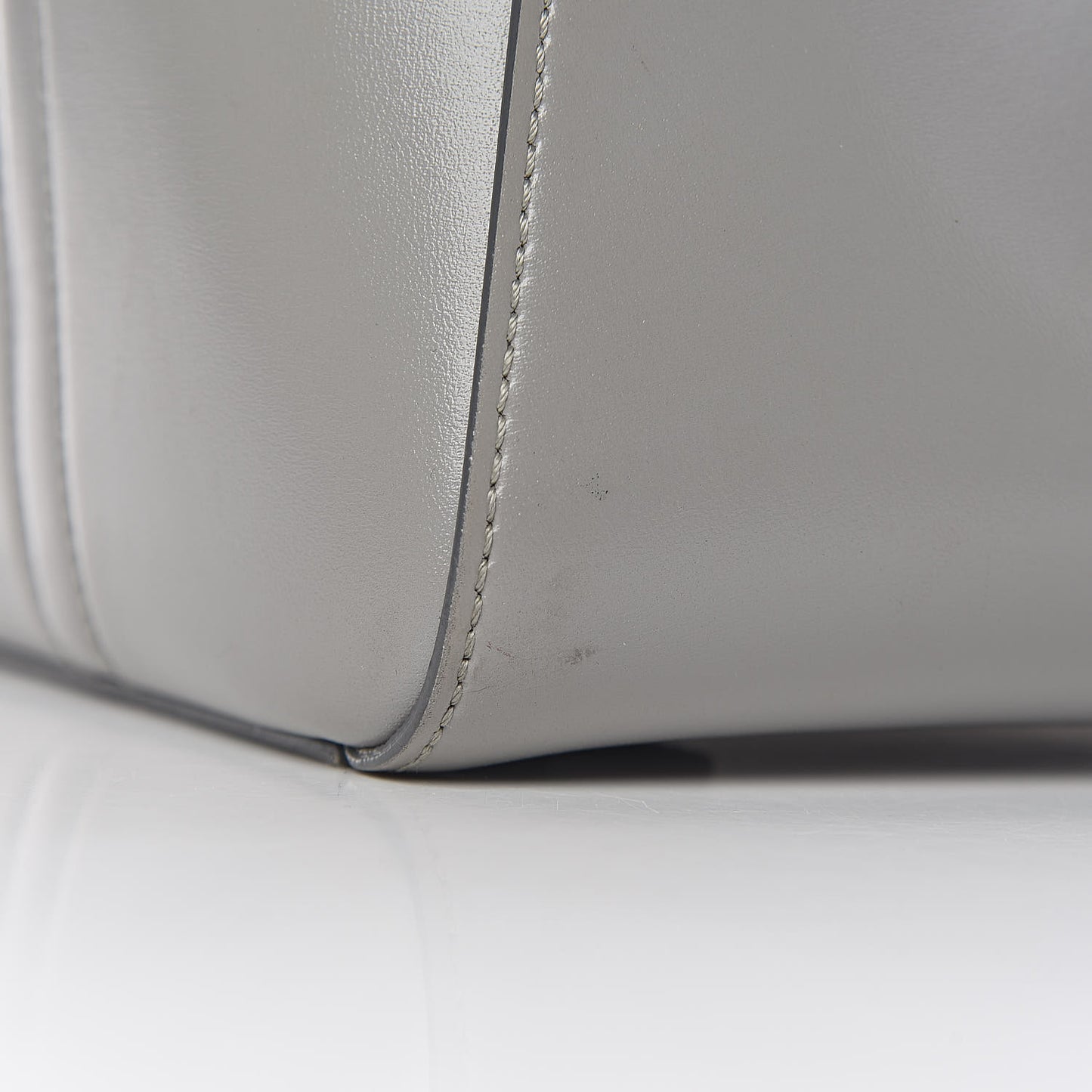 Shiny Lord Calfskin Small Antigona Pearl Grey