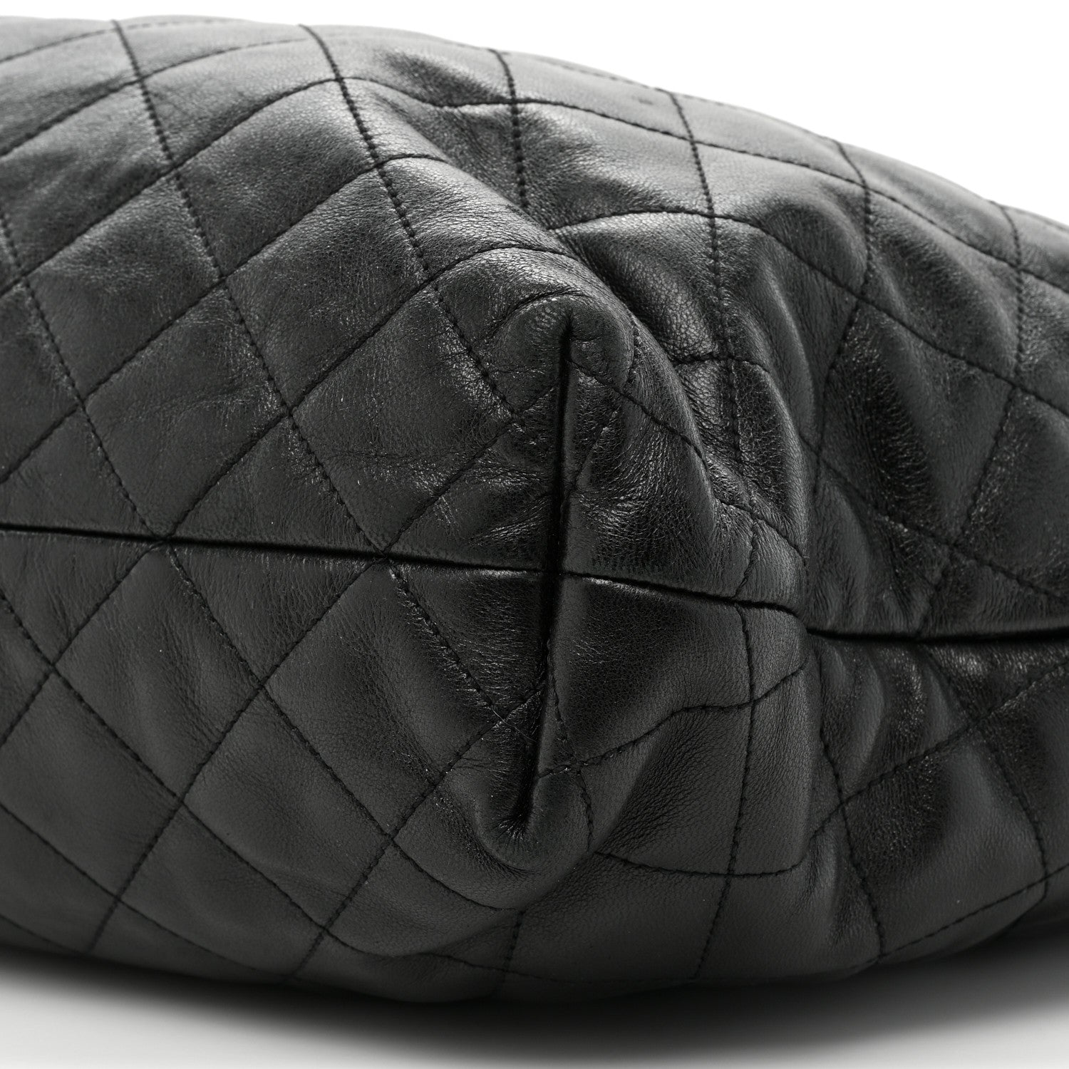 Saint Laurent Lambskin Quilted Maxi Icare Shopping Tote Black 9 of 18