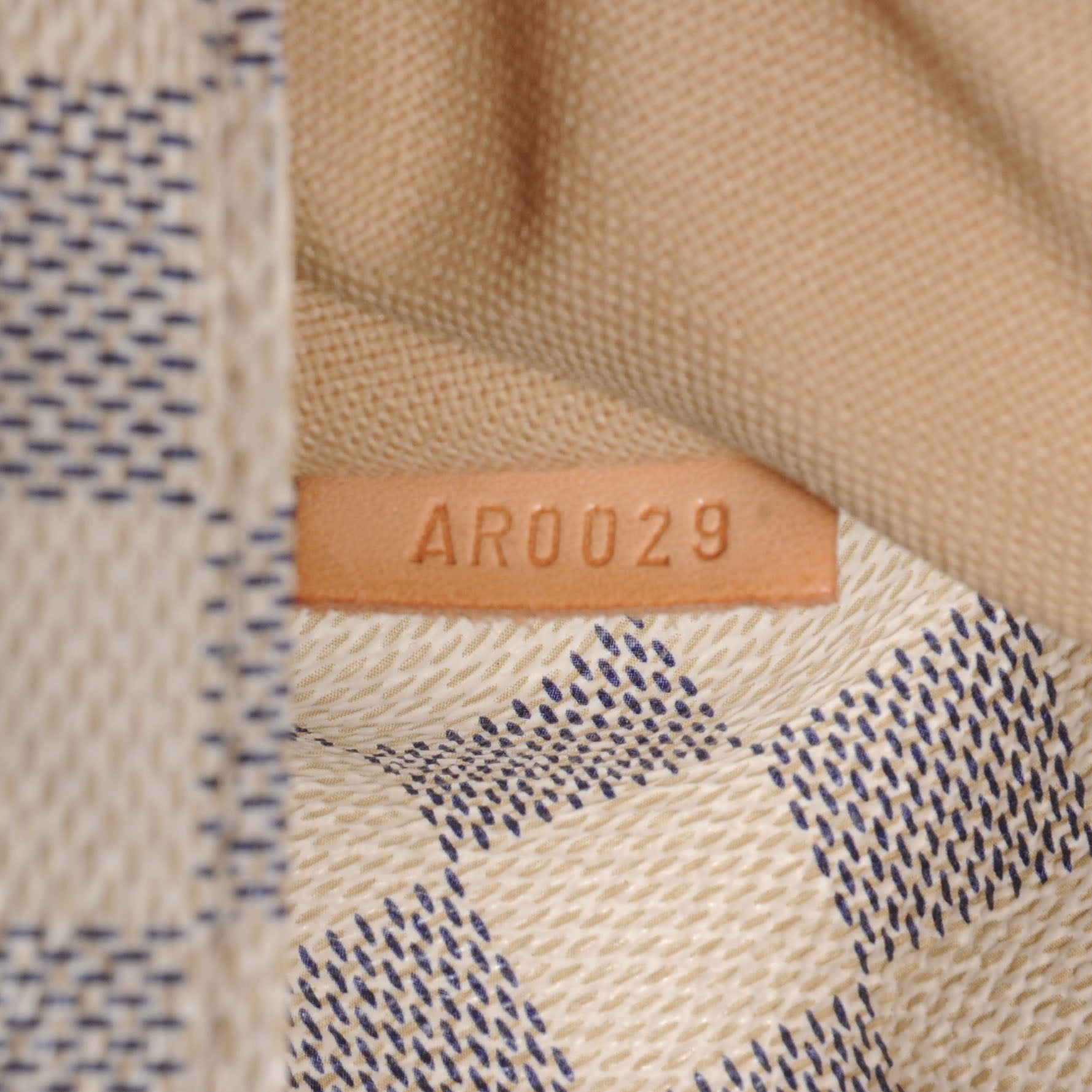 Louis Vuitton Damier Azur Totally PM 6 of 8
