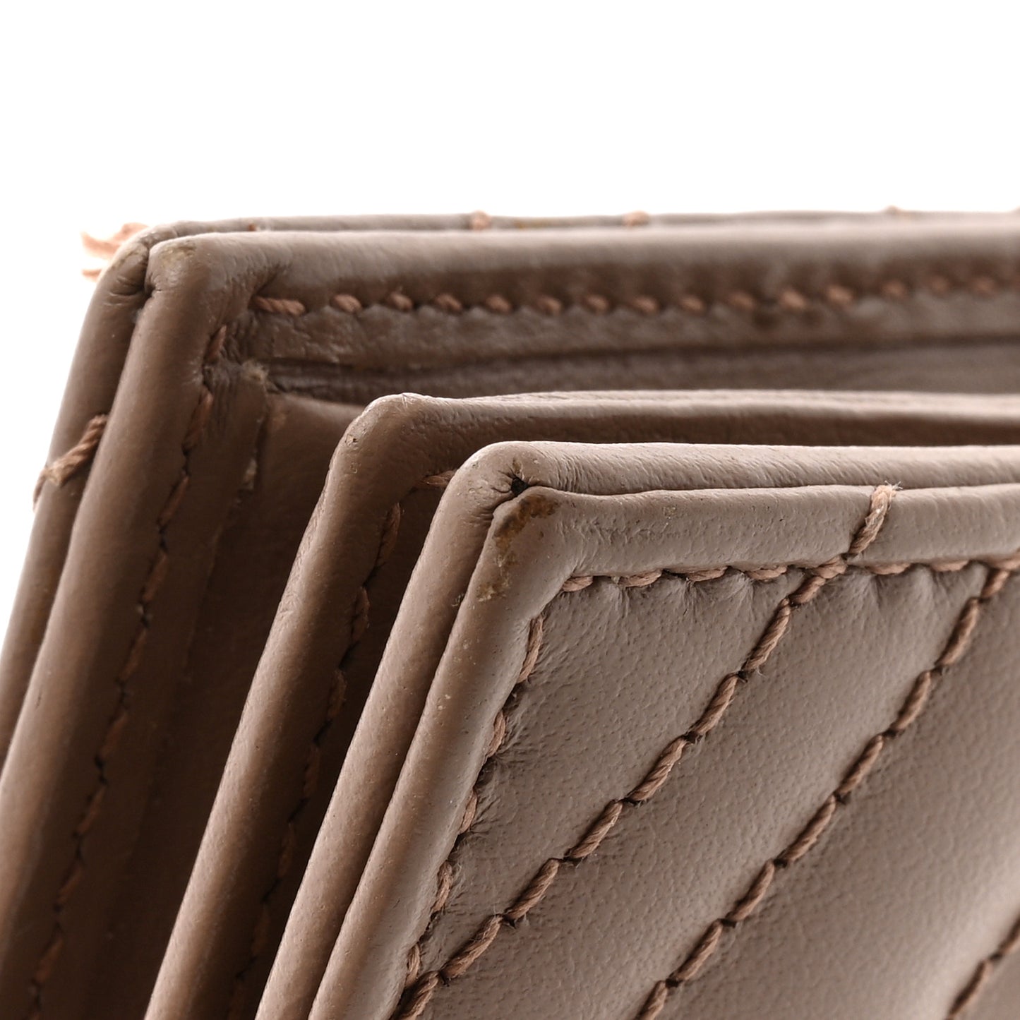 Calfskin Matelasse GG Marmont Card Case Wallet Porcelain Rose