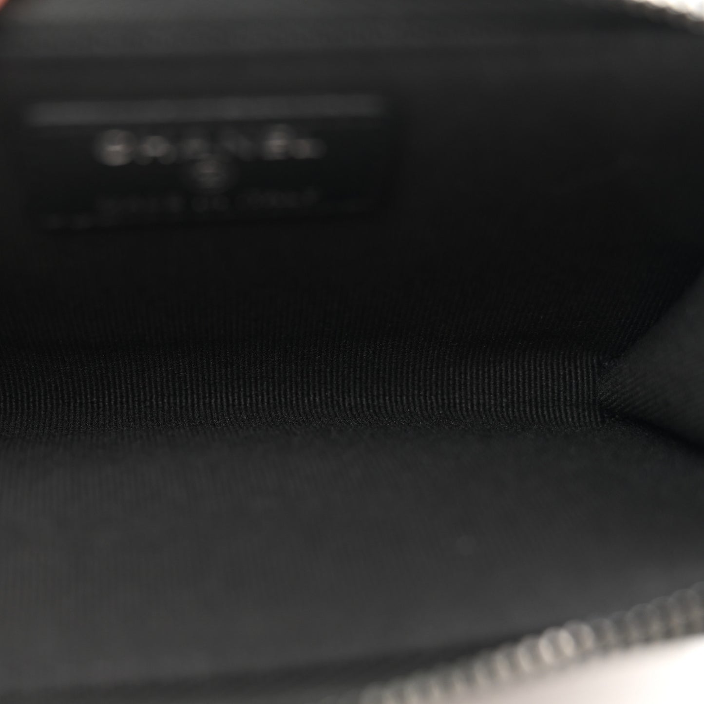 Pearly Lambskin Quilted Zip Card Holder So Black