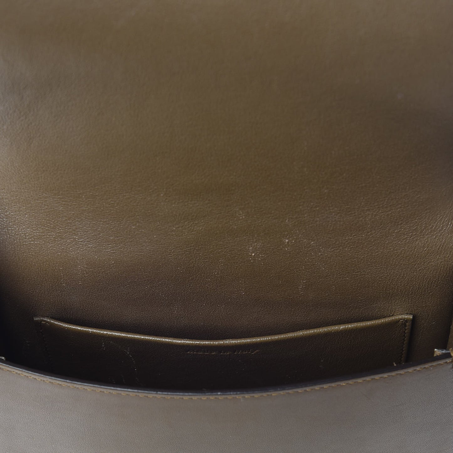 Natural Calfskin Small Trotteur Chestnut