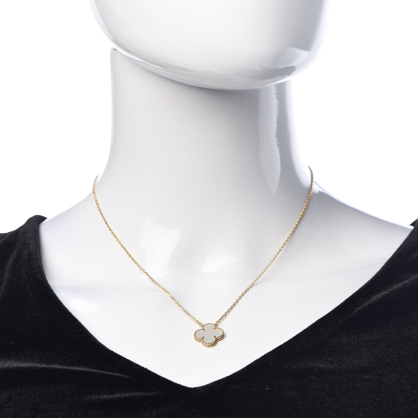 18K Yellow Gold Mother of Pearl Vintage Alhambra Pendant Necklace