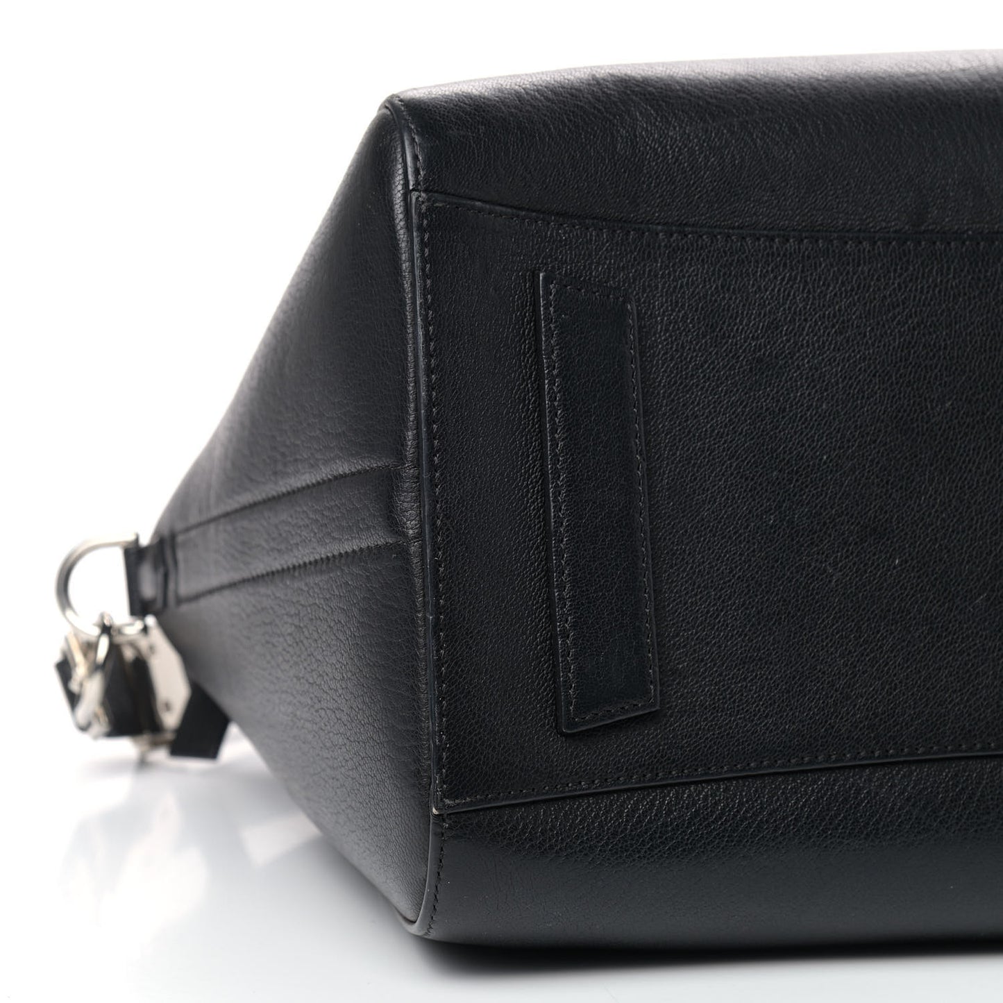 Sugar Goatskin Medium Antigona Black