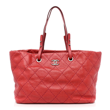 Chanel Glazed Calfskin Large On The Road Tote Red 1 of 18