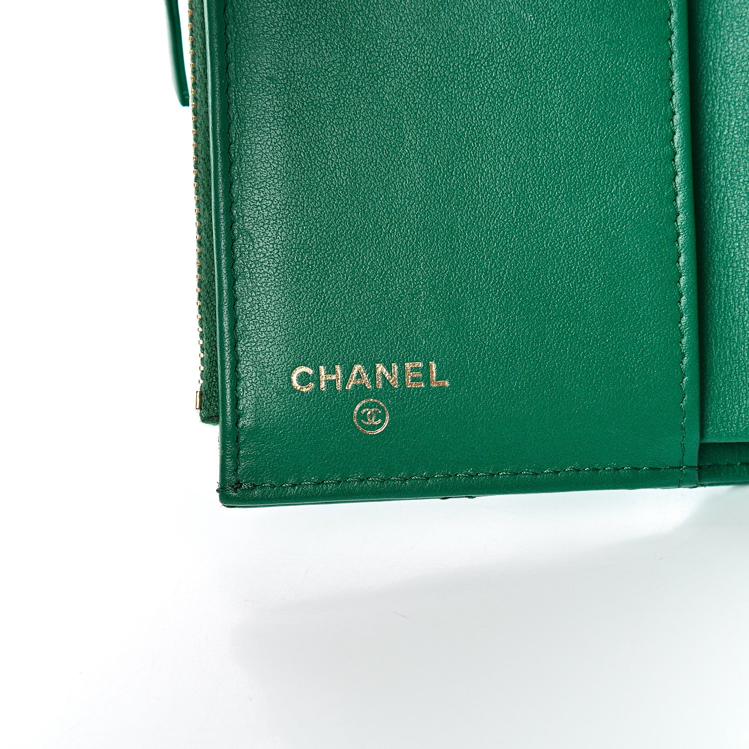 Chanel Aged Calfskin Quilted Reissue Compact Wallet Green 5 of 9
